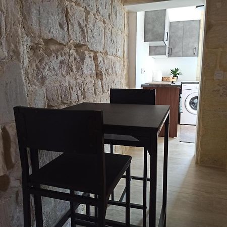 Beautiful 1-Bed Apartment In Hal Qormi Bagian luar foto