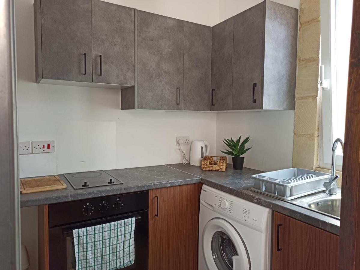 Beautiful 1-Bed Apartment In Hal Qormi Bagian luar foto